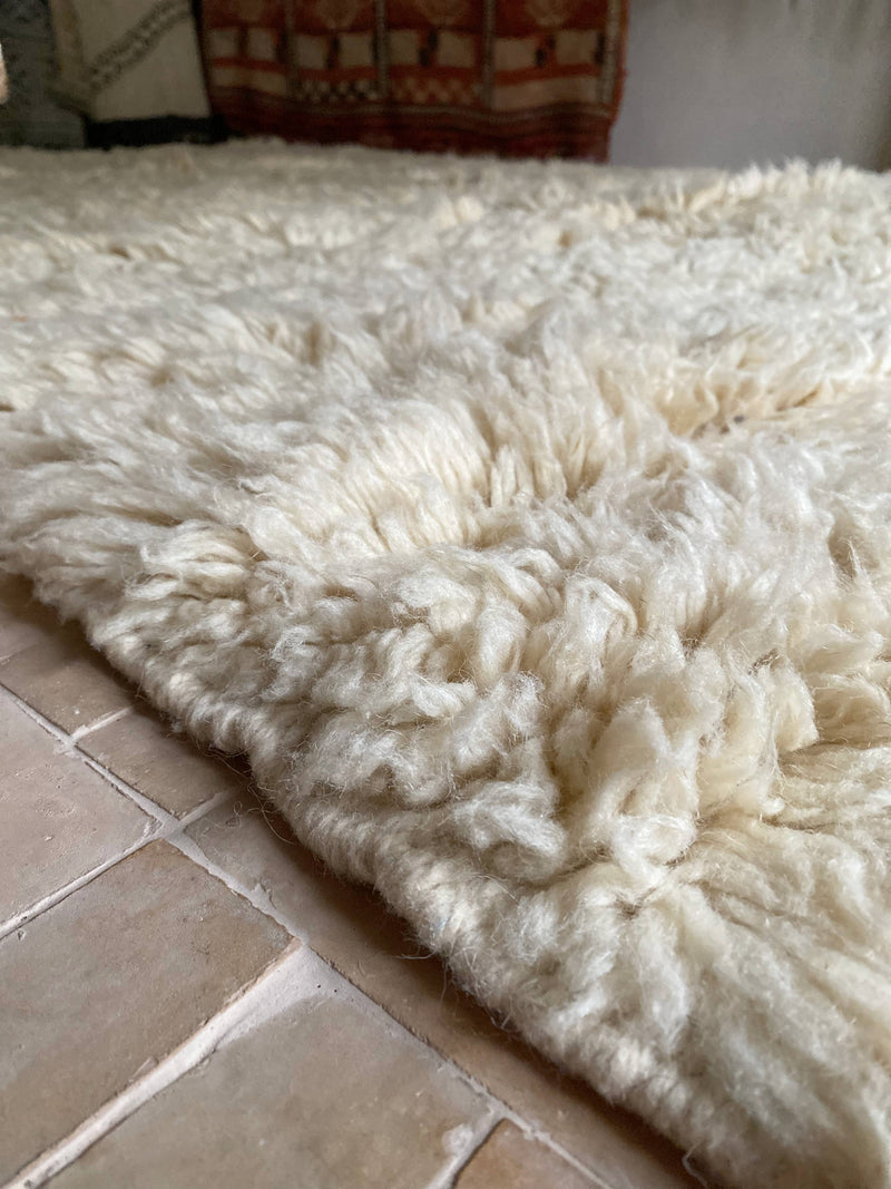 Cirrus | Ready to ship 170cm x 230cm (5'6" x 7'6")| Natural Undyed Wool